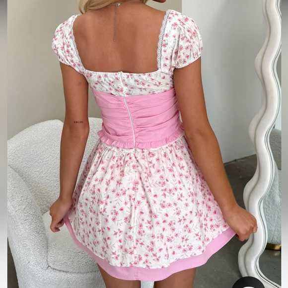 Briellyn Mini Dress - Pink Floral - Picture 4 of 15